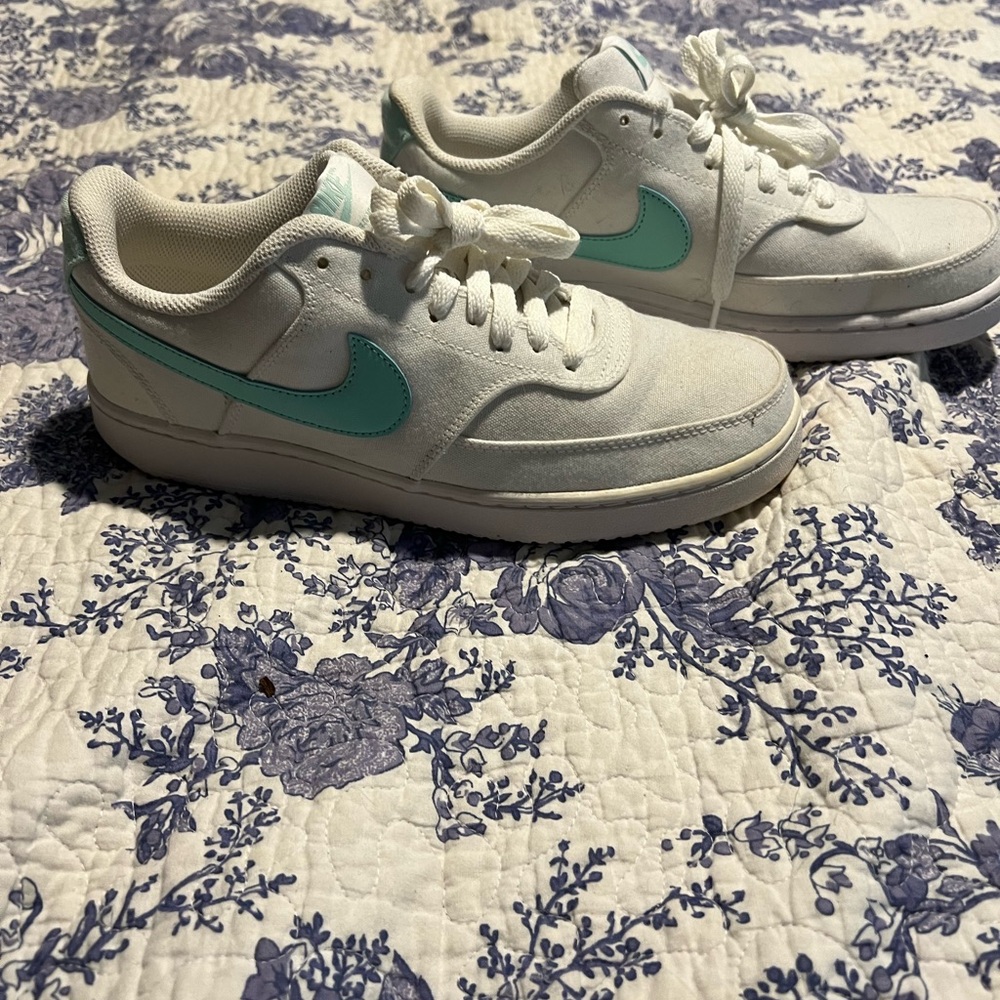 Nike court canvas shoes